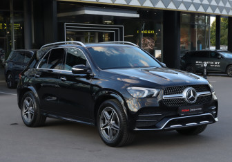 Подержанный автомобиль Mercedes-Benz GLE 2021 года (3 фото)