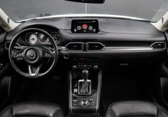Подержанный автомобиль Mazda CX-5 2021 года (9 фото)