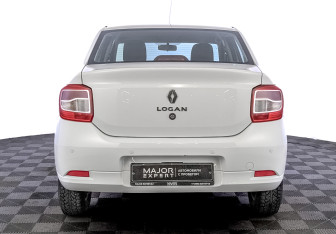 Подержанный автомобиль Renault Logan Sedan 2022 года (6 фото)