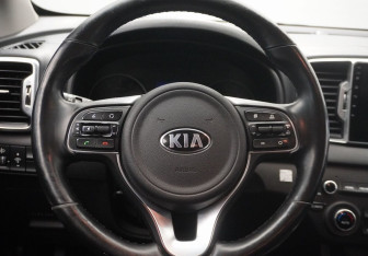 Подержанный автомобиль Kia Sportage 2018 года (13 фото)