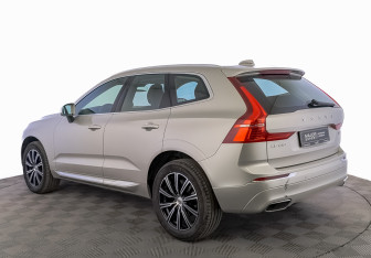 Подержанный автомобиль Volvo XC60 2021 года (7 фото)