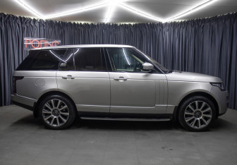 Подержанный автомобиль Land Rover Range Rover 2017 года (4 фото)