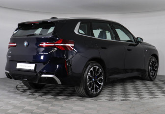 Новый BMW X3 2025 (2 фото)