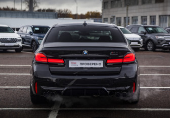 Подержанный автомобиль BMW M5 Sedan 2020 года (9 фото)