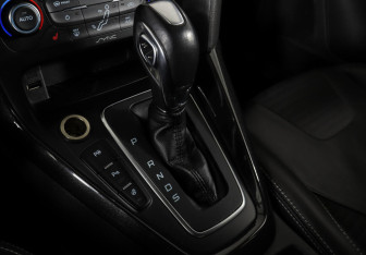 Подержанный автомобиль Ford Focus Sedan 2015 года (17 фото)