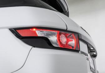 Подержанный автомобиль Land Rover Range Rover Evoque 2014 года (21 фото)