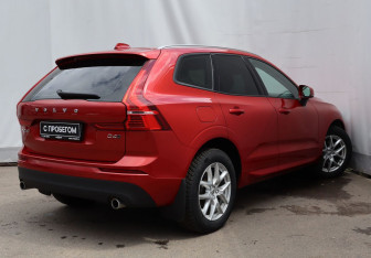 Подержанный автомобиль Volvo XC60 2020 года (4 фото)