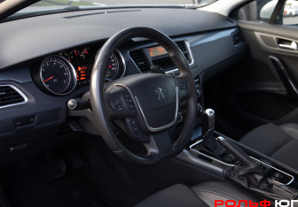 Подержанный автомобиль Peugeot 508 Sedan 2012 года (10 фото)