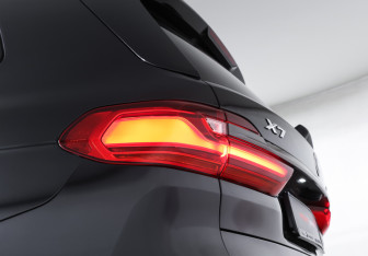 Подержанный автомобиль BMW X7 2020 года (28 фото)