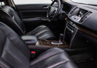 Подержанный автомобиль Nissan Teana 2013 года (9 фото)