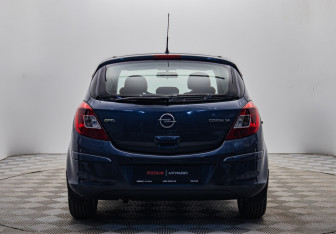 Подержанный автомобиль Opel Corsa 2007 года (4 фото)