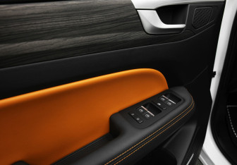 Подержанный автомобиль Kaiyi X3 Pro 2024 года (18 фото)