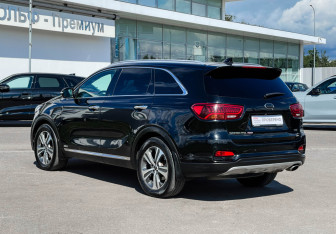 Подержанный автомобиль Kia Sorento 2019 года (7 фото)