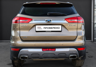 Подержанный автомобиль Geely Atlas 2019 года (5 фото)