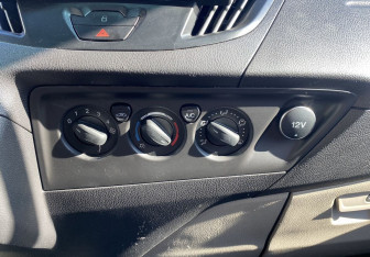 Подержанный автомобиль Ford Tourneo Custom 2014 года (15 фото)