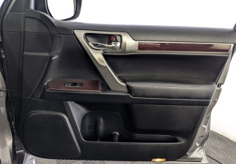 Подержанный автомобиль Lexus GX 2014 года (25 фото)