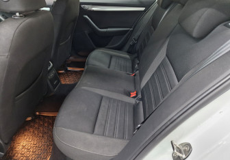 Подержанный автомобиль Skoda Octavia Liftback 2020 года (8 фото)