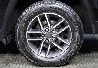 Подержанный автомобиль Jeep Grand Cherokee 2020 года (23 фото)