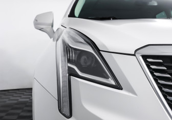 Подержанный автомобиль Cadillac XT5 2020 года (25 фото)