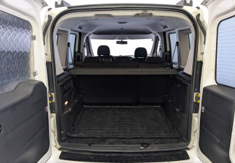 Подержанный автомобиль Fiat Doblo 2020 года (10 фото)