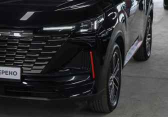 Подержанный автомобиль Changan UNI-S 2024 года (25 фото)
