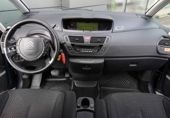 Подержанный автомобиль Citroen C4 Picasso 2012 года (11 фото)