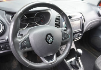 Подержанный автомобиль Renault Kaptur 2017 года (12 фото)