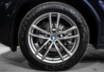 Подержанный автомобиль BMW X3 2019 года (20 фото)