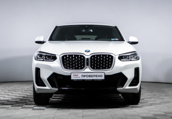 Подержанный автомобиль BMW X4 2024 года (2 фото)