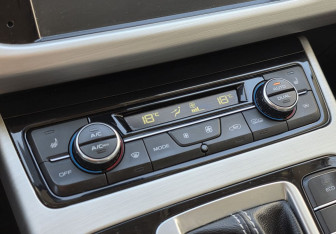 Подержанный автомобиль Geely Atlas 2021 года (14 фото)