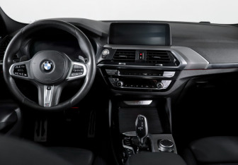 Подержанный автомобиль BMW X4 2019 года (12 фото)