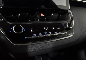 Подержанный автомобиль Toyota Corolla Sedan 2019 года (13 фото)