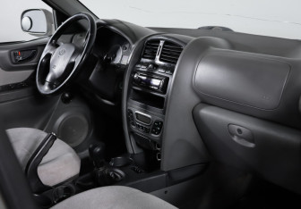 Подержанный автомобиль Hyundai Santa Fe 2008 года (9 фото)