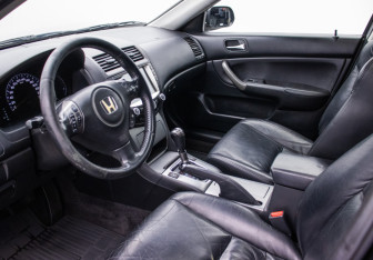 Подержанный автомобиль Honda Accord Sedan 2007 года (9 фото)