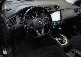 Подержанный автомобиль Nissan Qashqai 2020 года (11 фото)