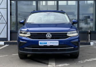 Подержанный автомобиль Volkswagen Tiguan 2021 года (2 фото)