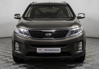 Подержанный автомобиль Kia Sorento 2015 года (2 фото)