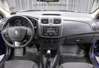 Подержанный автомобиль Renault Logan Sedan 2014 года (14 фото)