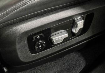 Подержанный автомобиль BMW X5 2020 года (16 фото)