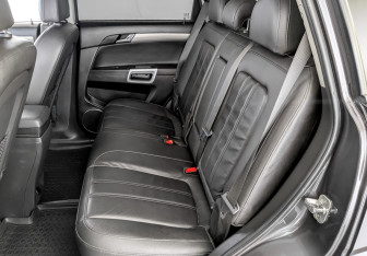 Подержанный автомобиль Opel Antara 2015 года (12 фото)