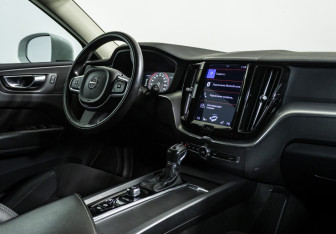Подержанный автомобиль Volvo XC60 2019 года (9 фото)