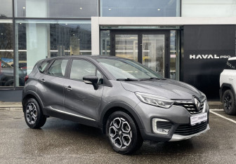 Подержанный автомобиль Renault Kaptur 2021 года (3 фото)