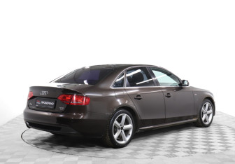 Подержанный автомобиль Audi A4 Sedan 2011 года (5 фото)