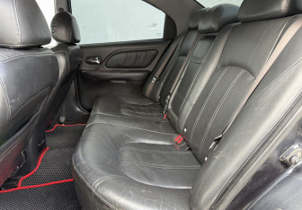 Подержанный автомобиль Hyundai Sonata 2005 года (11 фото)