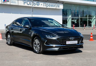 Подержанный автомобиль Hyundai Sonata 2020 года (3 фото)