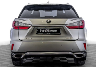 Подержанный автомобиль Lexus RX 2019 года (6 фото)