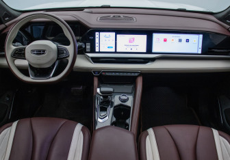 Подержанный автомобиль Geely Monjaro 2023 года (13 фото)