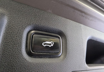 Подержанный автомобиль Hyundai Santa Fe 2018 года (10 фото)