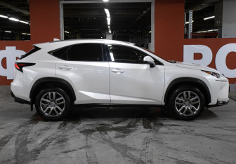 Подержанный автомобиль Lexus NX 2015 года (4 фото)