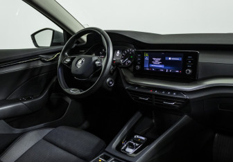 Подержанный автомобиль Skoda Octavia Liftback 2020 года (9 фото)